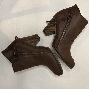 MIA Brown Ankle Boots with Zipper